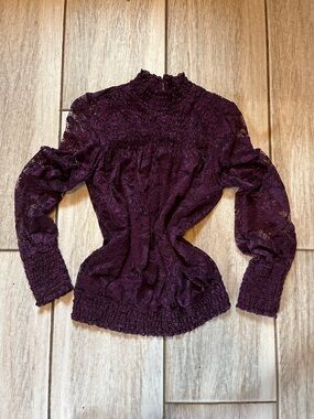 Lace High-Neck Blouson Top in Deep Plum